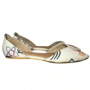 Crown Vintage Kourtnee Cut Out Floral Flats | Size 7.5